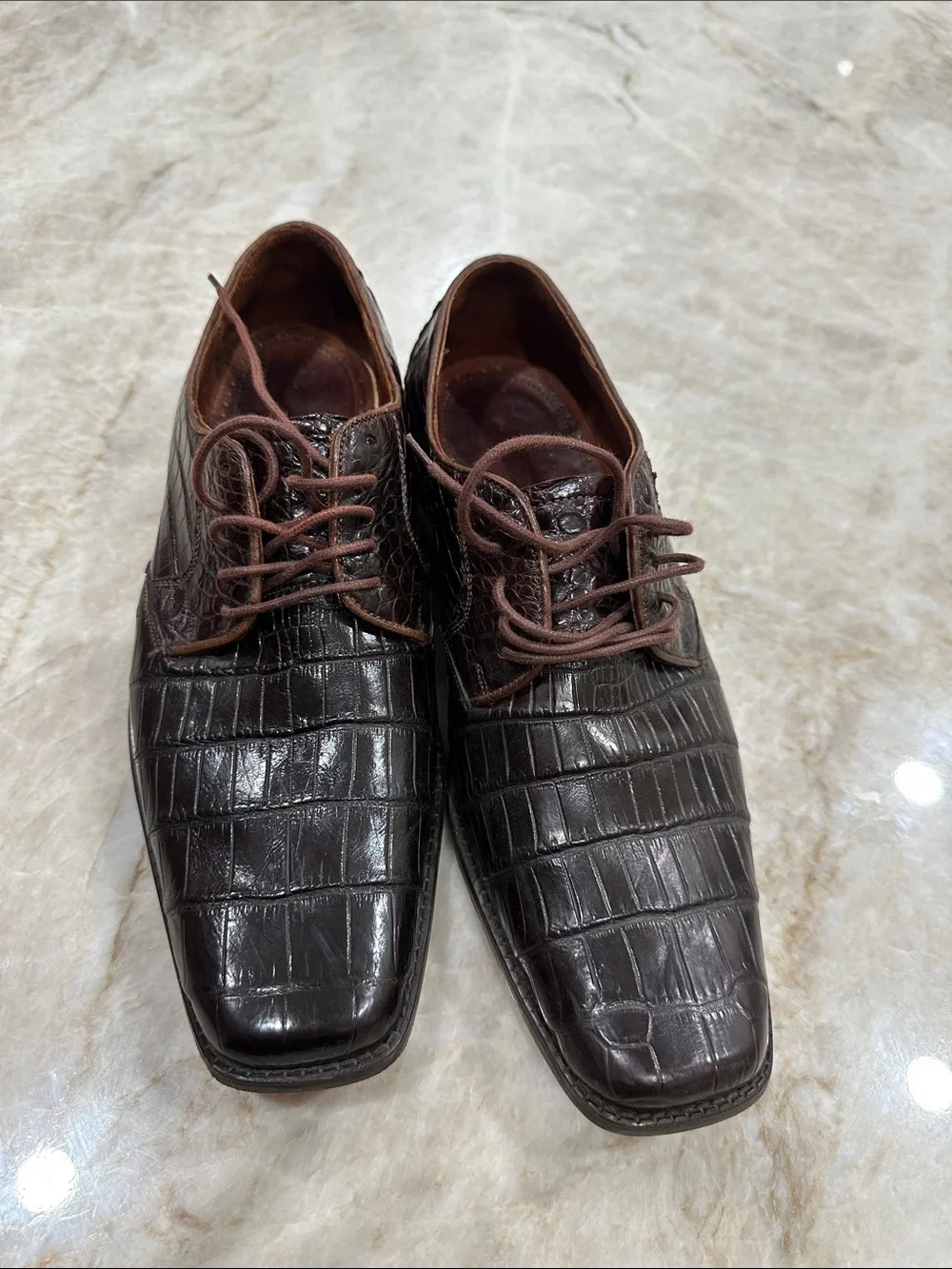 Men's Brown Croc-Embossed Leather Dress Shoes